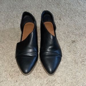 Size 6 Universal Thread Wenda Black cut out Bootie